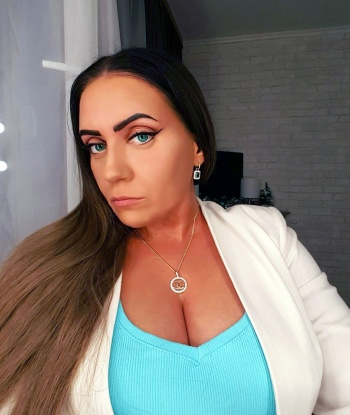 У меня есть все, что нужно для нашего незабываемого удовольствия. 💋🔥
Я живу в самом сердце Москвы, где зажигает ночная жизнь и сияют огни города. Вместе мы погрузимся в мир страсти и наслаждения, где каждая минута будет наполнена неподдельной эмоциональной связью. 💕
Мои услуги включают все, что тебе захочется: классический и эротический массаж, сексуальные игры, ролевые сценарии и многое другое. Я знаю, как доставить тебе настоящее удовольствие и сделать тебя счастливым. 💫
Мои фото настоящие, чтобы ты мог убедиться в моей красоте и сексуальности. Каждая моя фотография отражает мою нежность и страсть, которые ждут именно тебя. 😉
Мои клиенты всегда оставляют положительные отзывы о нашей встрече, отмечая мое профессионализм, чарующую энергию и умение угадать все тайные желания. Я гарантирую, что ты останешься доволен и захочешь вернуться ко мне снова и снова. 💖
Так что не медли, дорогой, и дай себе возможность открыть новый мир страсти и наслаждения со мной, в Москве. 🌃💫 Лиана